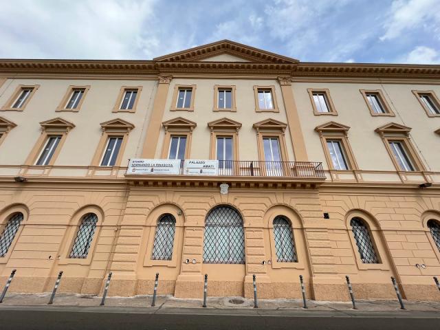 La facciata di Palazzo Amati a Taranto, sede del Centro Kètos e della control room del rifugio