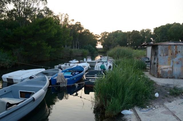 Il fiume Galeso, alle spalle del quartiere Paolo VI, sfocia nel Mar Piccolo