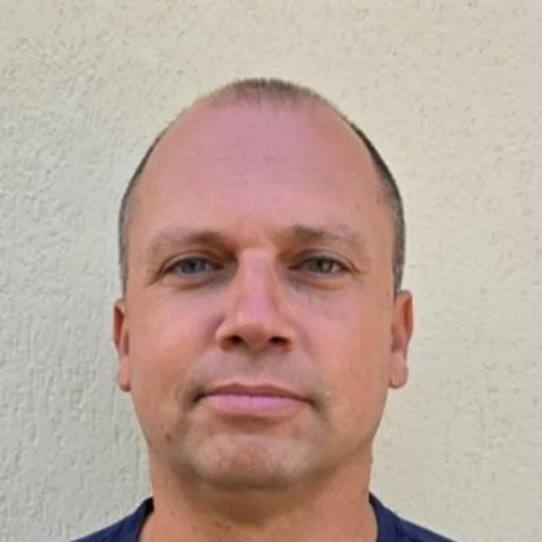Damir Mikec