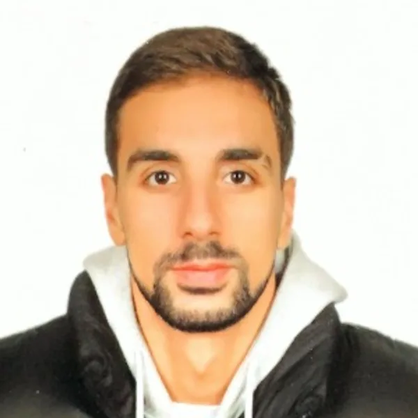Efe Hacisalihoglu
