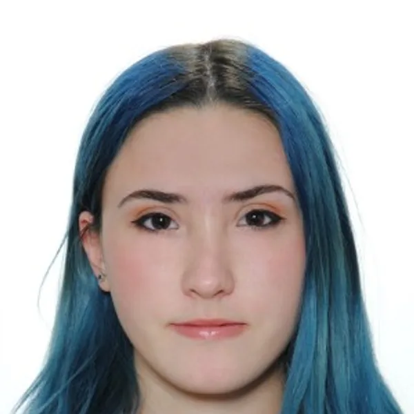 Farah Onescuk