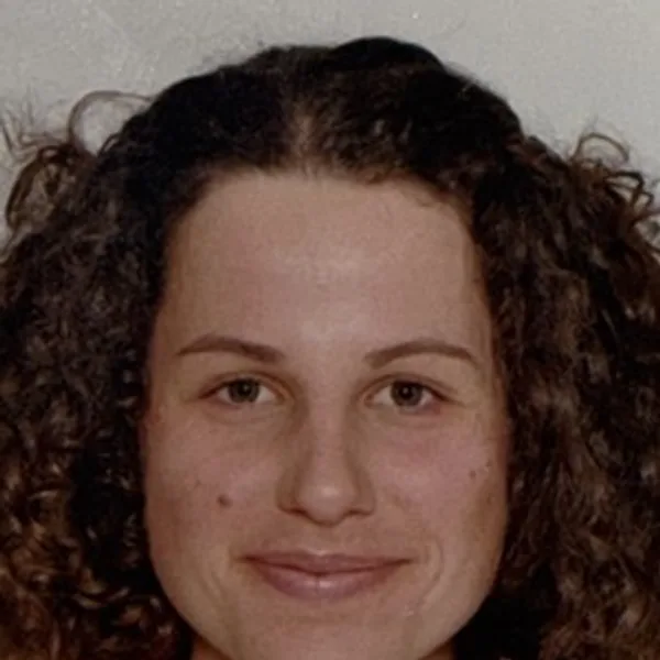 Nika Bobnar